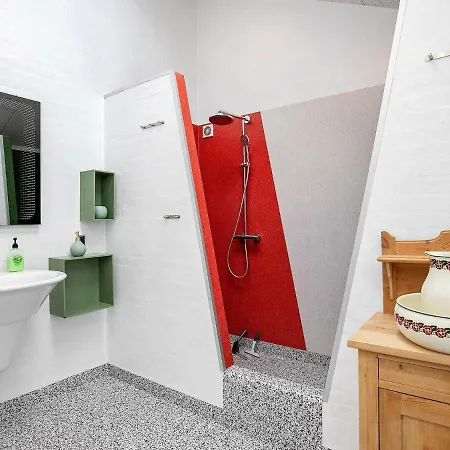Four-bedroom Holiday In 5 * Vinderup